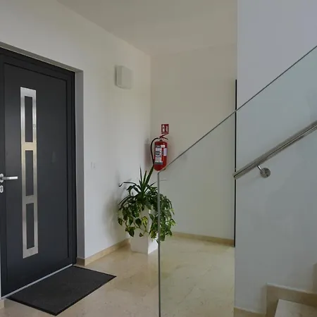 Appartement Tomo Borik